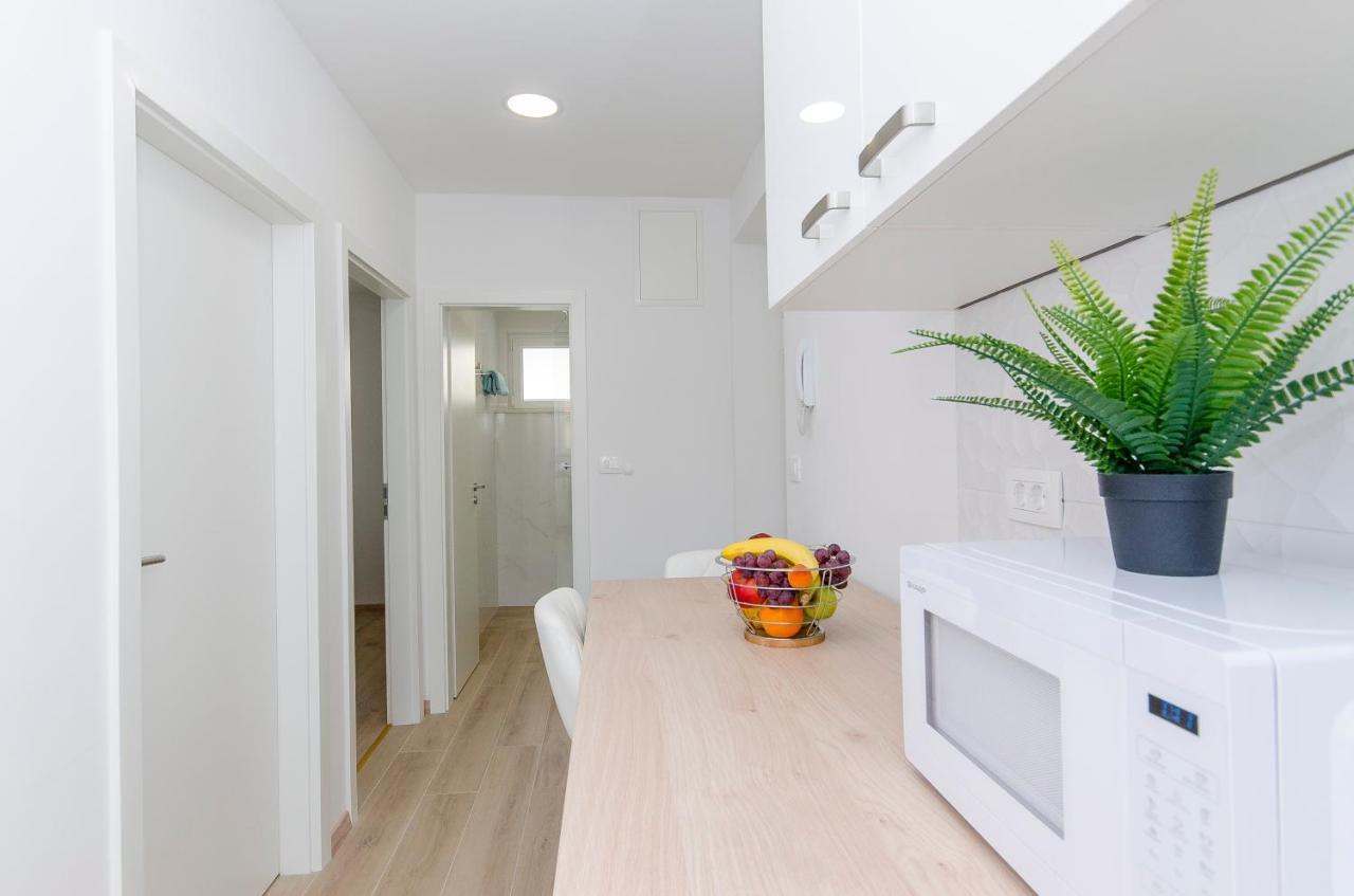 Lanuna Apartment Split Exterior photo